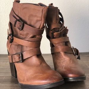 Steve Madden 3.5” Chunky Heeled Boot